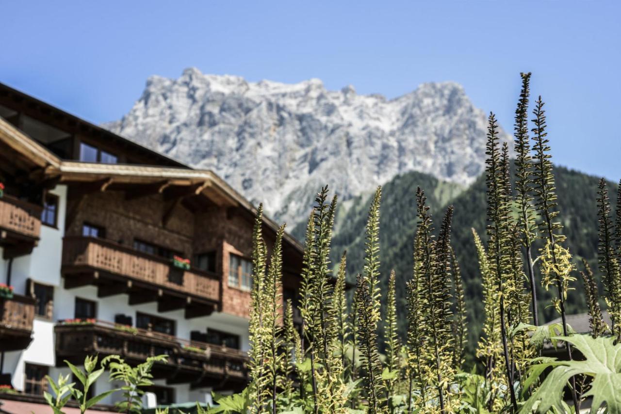 Hotel Tirolerhof - Familotel Zugspitze Ehrwald Exteriér fotografie